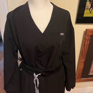 Figs Women's Black scubs by figs